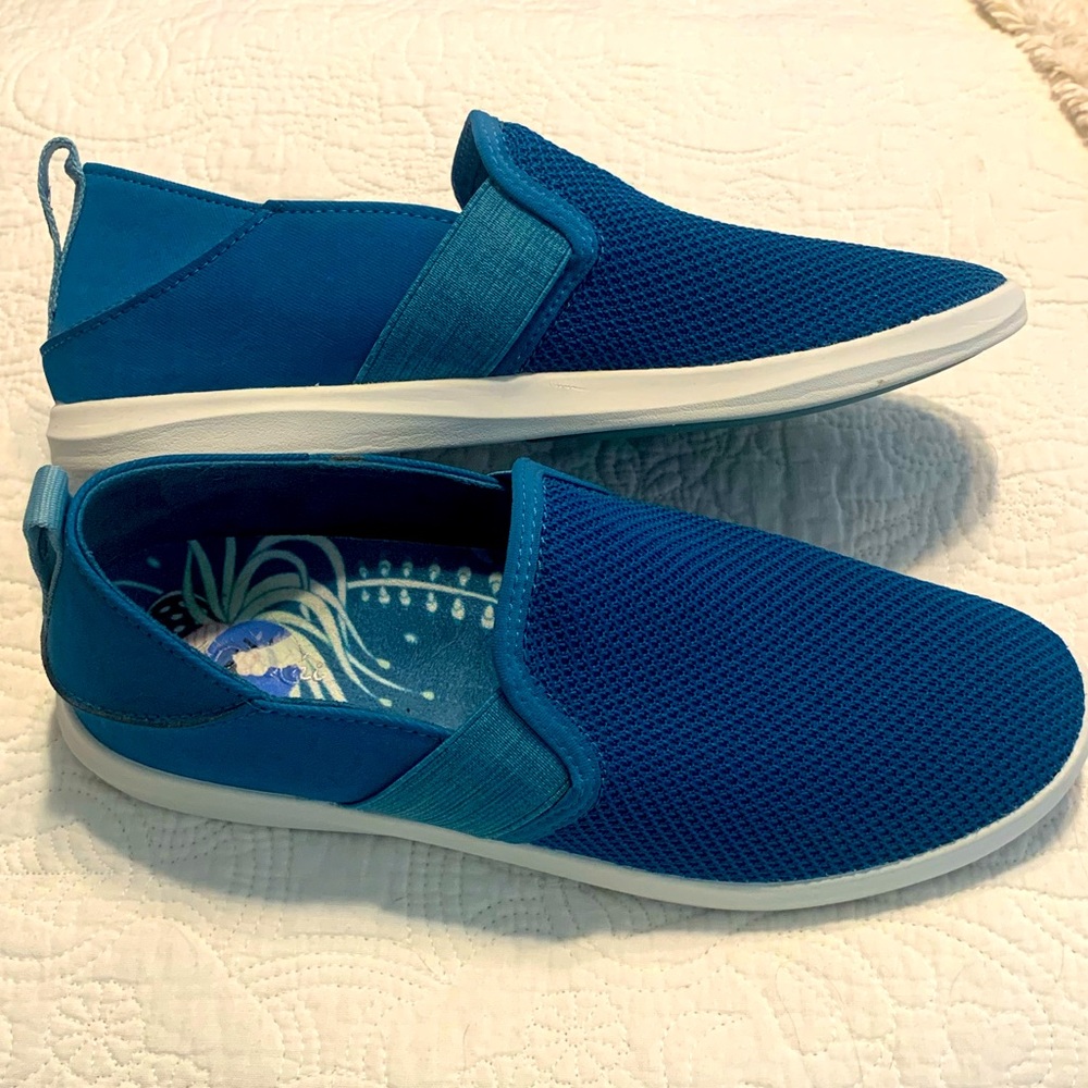 Olukai slip on shoes